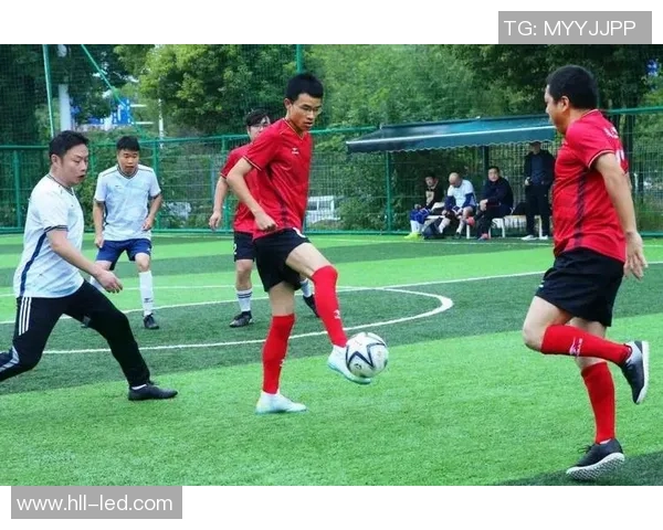 绿茵赛场巨星风采闪耀激情四射尽显足球无限魅力