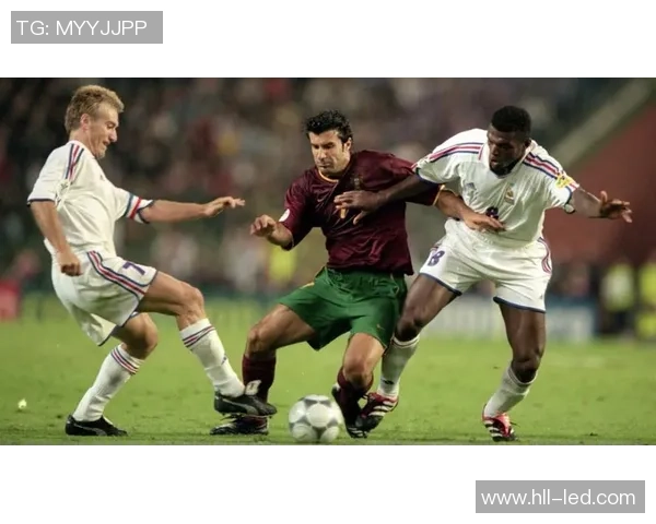 菲戈：从葡萄牙天才到世界足坛传奇，光辉岁月与历史时刻回顾