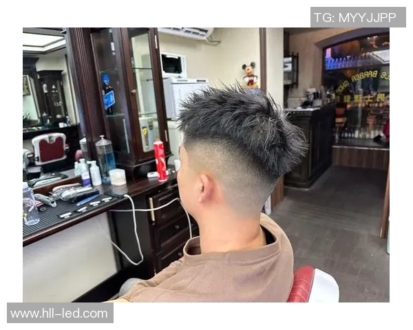 足球球星潮流发型大赏 探秘美式理发背后的时尚风潮