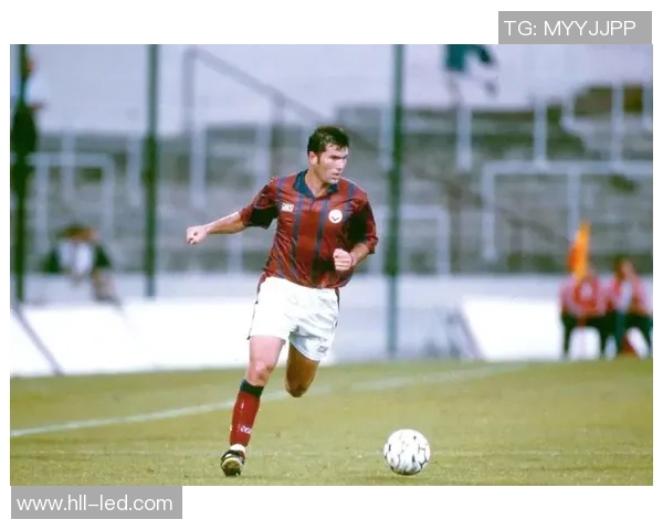 雅典历史著名足球球星的辉煌岁月与绿茵场上的传奇故事